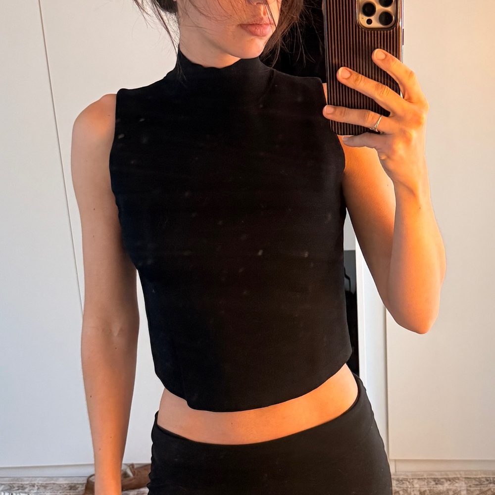 Black Sleeveless Top